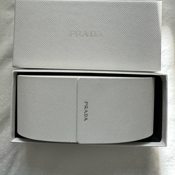 Prada PR 17WS Sunglasses - Picture 6 of 7